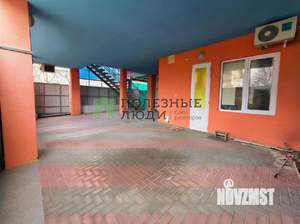 Дом 320м&sup2;, 3-этажный, участок 3 сот.  