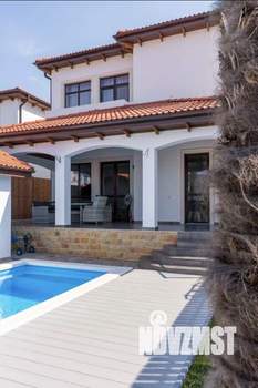 Дом 233м², 2-этажный, участок 4 сот.  