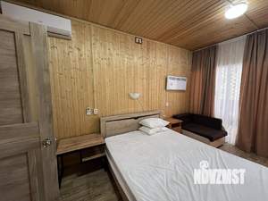 Дом 280м&sup2;, 2-этажный, участок 6 сот.  