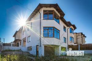 Дом 321м&sup2;, 2-этажный, участок 6 сот.  