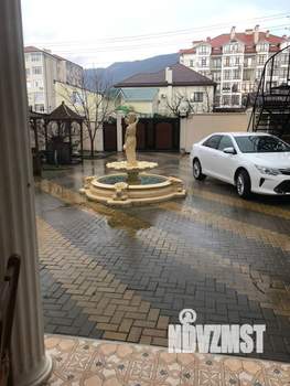 Коттедж 281м², 3-этажный, участок 5 сот.  