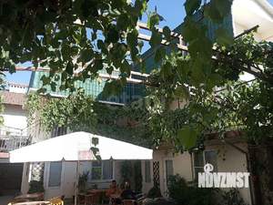 Дом 550м&sup2;, 3-этажный, участок 5 сот.  