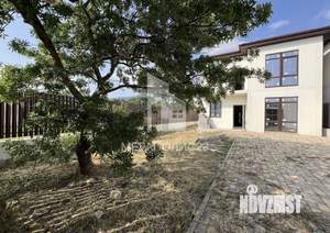 Дом 180м&sup2;, 2-этажный, участок 4 сот.  