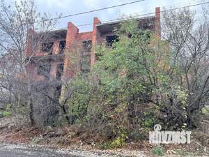 Дом 600м&sup2;, 3-этажный, участок 10 сот.  