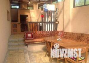 Дом 161м&sup2;, 2-этажный, участок 4 сот.  