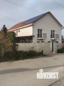 Дом 215м&sup2;, 2-этажный, участок 8 сот.  