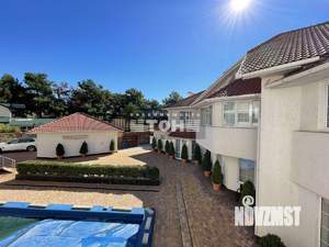 Коттедж 651м&sup2;, 3-этажный, участок 15 сот.  