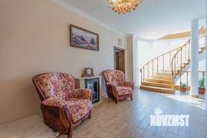 Дом 285м², 4-этажный, участок 4 сот.  