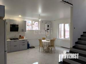 Дом 200м&sup2;, 3-этажный, участок 4 сот.  