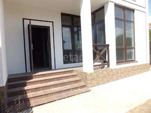 Дом 180м&sup2;, 3-этажный, участок 2 сот.  