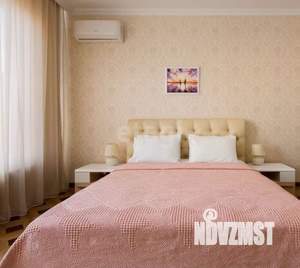 Дом 176м&sup2;, 3-этажный, участок 2 сот.  