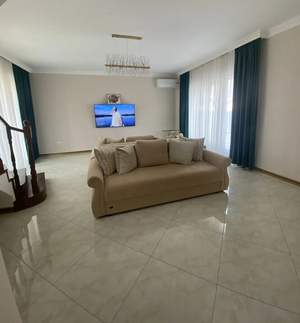 Дом 178м&sup2;, 2-этажный, участок 416 сот.  