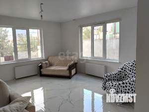 Дом 200м&sup2;, 3-этажный, участок 4 сот.  