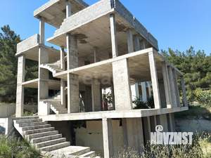 Дом 209м&sup2;, 3-этажный, участок 6 сот.  