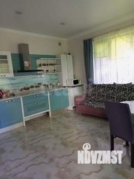 Дом 227м&sup2;, 2-этажный, участок 3 сот.  