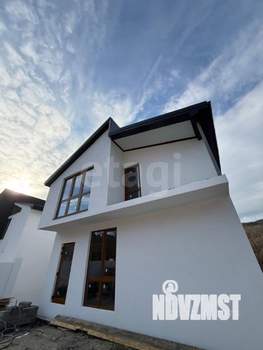 Дом 210м&sup2;, 2-этажный, участок 4 сот.  