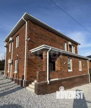 Дом 240м&sup2;, 2-этажный, участок 4 сот.  