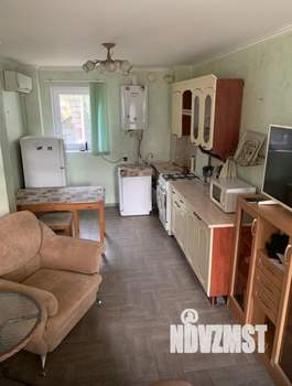 Дом 55м&sup2;, 3-этажный, участок 1 сот.  