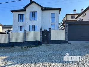 Дом 305м&sup2;, 3-этажный, участок 4 сот.  