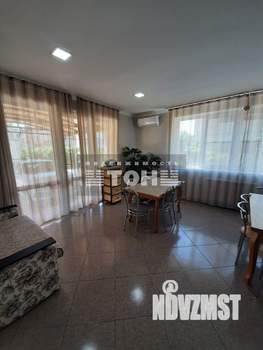 Коттедж 335м&sup2;, 3-этажный, участок 6 сот.  