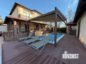 Коттедж 240м&sup2;, 2-этажный, участок 10 сот.  