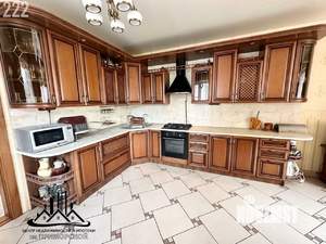 Дом 394м², 3-этажный, участок 23 сот.  