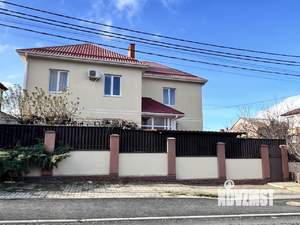 Коттедж 295м&sup2;, 3-этажный, участок 4 сот.  