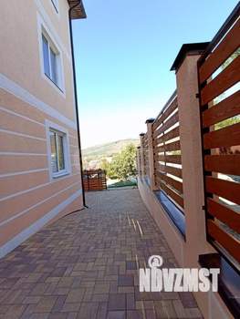 Дом 470м&sup2;, 3-этажный, участок 4 сот.  