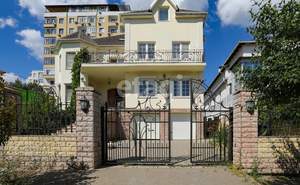 Дом 516м², 3-этажный, участок 8 сот.  