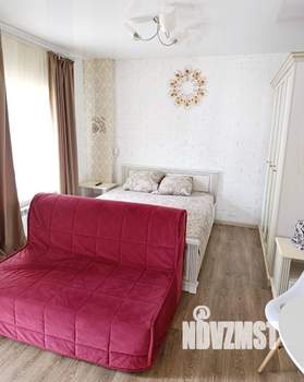 Дом 300м&sup2;, 2-этажный, участок 2 сот.  