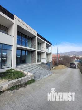 Дом 1200м&sup2;, 2-этажный, участок 6 сот.  