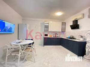 Дом 263м&sup2;, 3-этажный, участок 3 сот.  