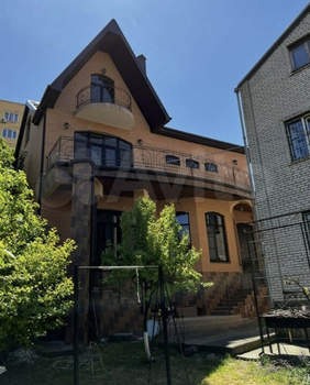 Дом 270м², 3-этажный, участок 7 сот.  