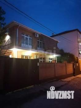 Дом 233м&sup2;, 2-этажный, участок 4 сот.  