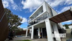 Коттедж 265м², 2-этажный, участок 4 сот.  