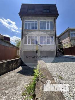 Дом 200м², 3-этажный, участок 10 сот.  