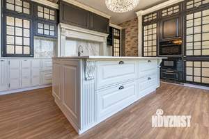 Коттедж 288м&sup2;, 3-этажный, участок 6 сот.  