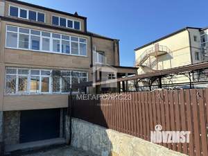 Дом 389м&sup2;, 3-этажный, участок 4 сот.  