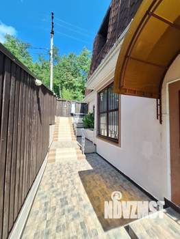 Дом 280м&sup2;, 3-этажный, участок 6 сот.  