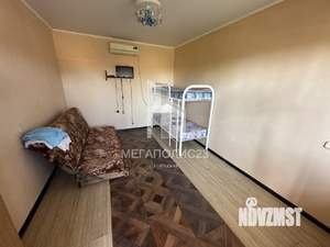 Дом 180м&sup2;, 2-этажный, участок 10 сот.  