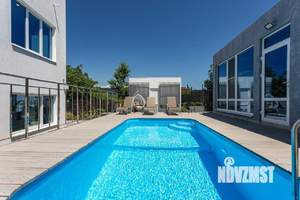 Дом 180м&sup2;, 2-этажный, участок 4 сот.  