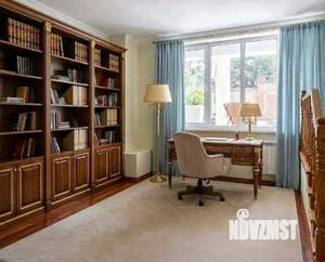 Дом 180м&sup2;, 2-этажный, участок 9 сот.  