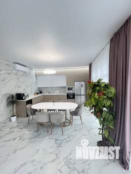 Дом 200м&sup2;, 2-этажный, участок 7 сот.  