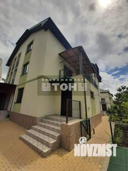 Коттедж 335м&sup2;, 3-этажный, участок 6 сот.  