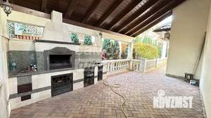 Дом 320м&sup2;, 2-этажный, участок 9 сот.  