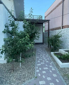 Дом 186м&sup2;, 2-этажный, участок 4 сот.  