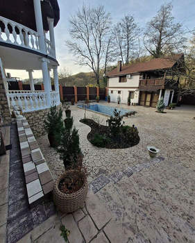 Дом 450м&sup2;, 3-этажный, участок 13 сот.  