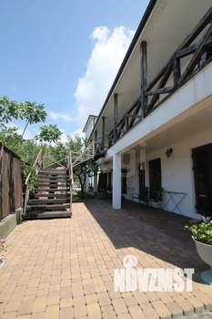 Дом 349м&sup2;, 3-этажный, участок 5 сот.  