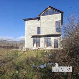 Дом 108м&sup2;, 3-этажный, участок 7 сот.  