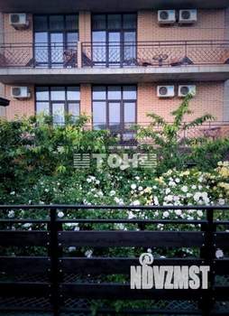 Коттедж 550м², 4-этажный, участок 6 сот.  